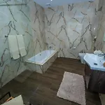 Clifftop Modern شقة