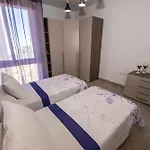 شقة Clifftop Modern المليحة