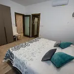 شقة Clifftop Modern المليحة