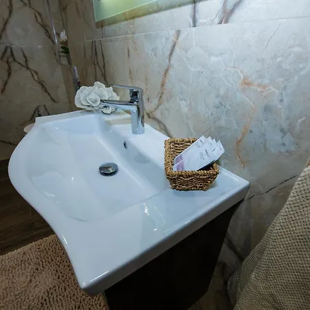 Clifftop Modern Apartment Mellieha