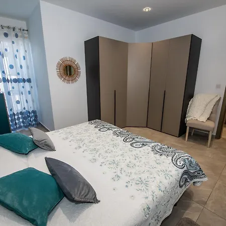 Apartment Clifftop Modern Mellieha