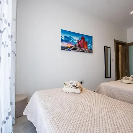 Apartment Clifftop Modern Mellieha