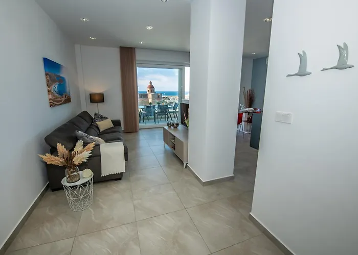 شقة Clifftop Modern *