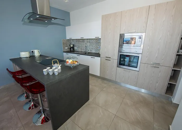 Clifftop Modern Apartament Mellieħa
