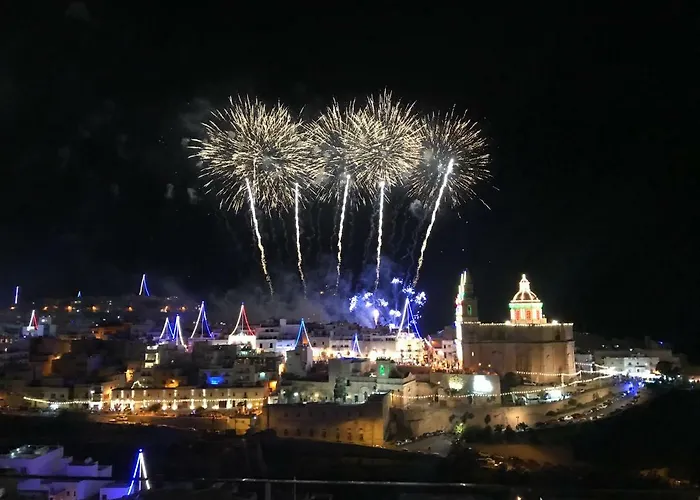 Clifftop Modern المليحة